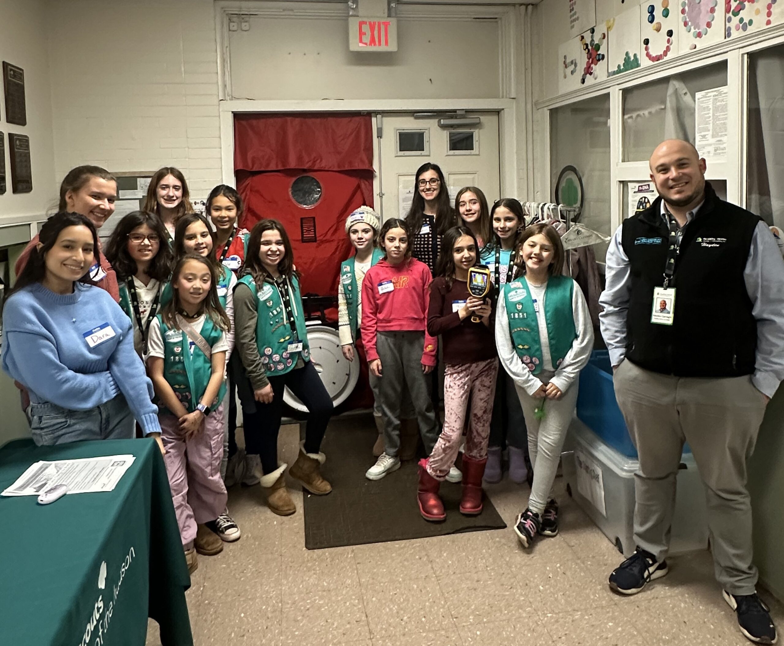 Larchmont Girl Scouts Learn How to Conduct an Energy Assessment